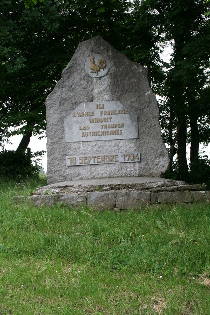 Das Denkmal am Gipfel der Redoute.
