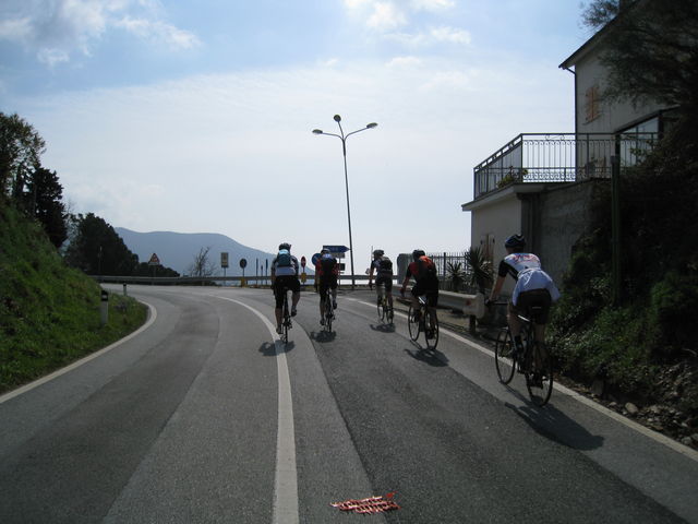 Auf der Via Aurelia zum [[Passo del Bracco|paesse|passo-del-bracco]].
(März 2009)