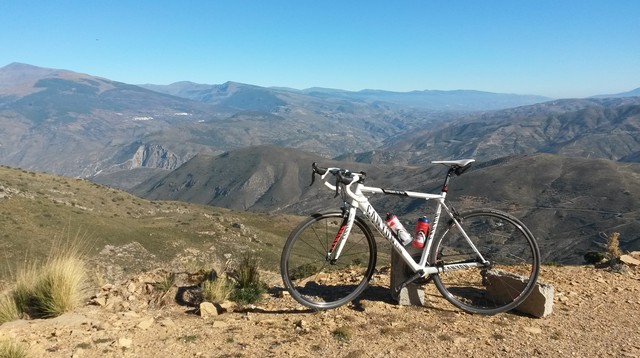 Am Gipfel der Tiefblicke Sierra de Lújar.
